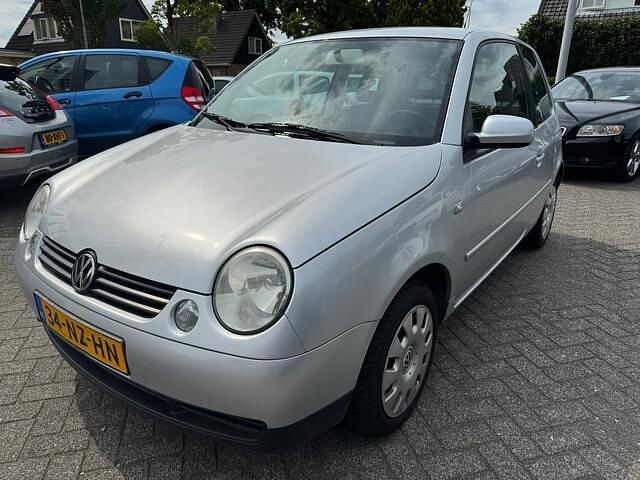 Grijs Gebruikt 2004 VW Lupo Hatchback | € 2.699 (Iets duurder) - Afbeelding 1/4