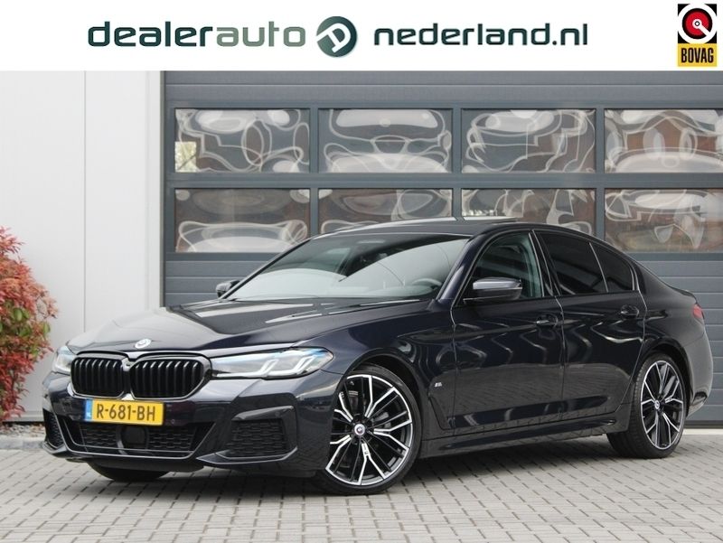 Zwart Gebruikt 2022 BMW 520 Executive Sedan | € 40.600 (Duur) - Afbeelding 1/4