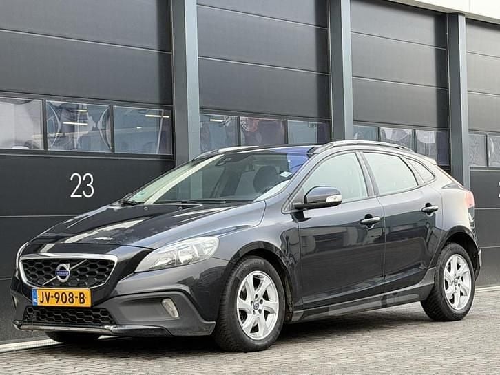 Occasion 2015 Volvo V40 CC Stationwagen | € 3.950 (Super prijs) - Afbeelding 1/4