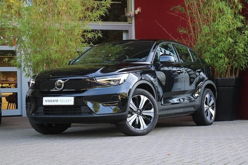 Zwart, metallic lak Gebruikt 2022 Volvo C40 Plus SUV | € 33.900 (Iets duurder) - Afbeelding 1/4