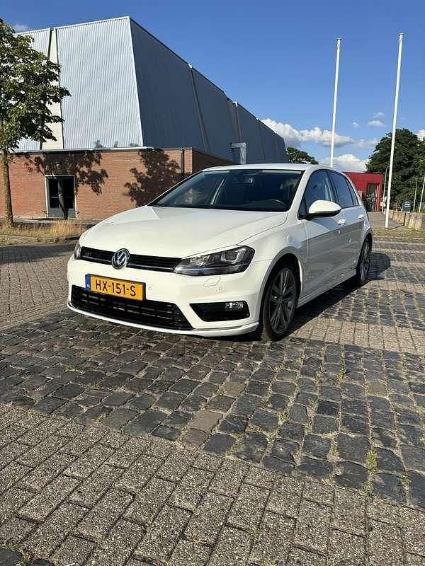 Wit Gebruikt 2016 VW Golf VII R-line Stationwagen | € 14.000 (Eerlijke prijs) - Afbeelding 1/4