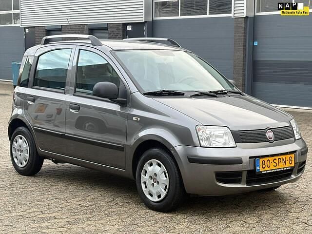 Grijs Gebruikt 2011 Fiat Panda Active Hatchback | € 2.249 (Eerlijke prijs) - Afbeelding 1/4