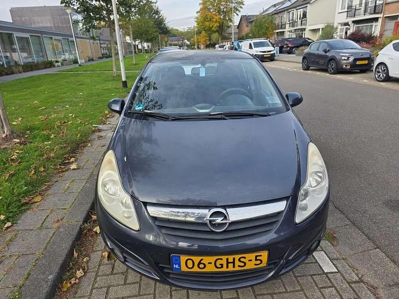 Grijs Occasion 2008 Opel Corsa Enjoy MPV | € 999 (Goede deal) - Afbeelding 1/4
