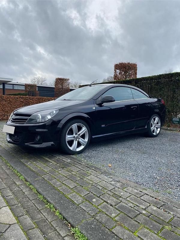 Gebruikt 2010 Opel Astra OPC | € 5.500 (Duur) - Afbeelding 1/4
