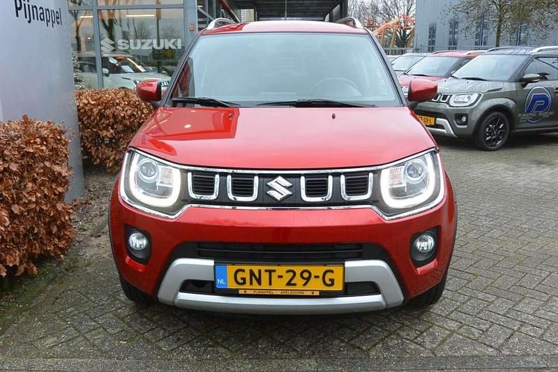 Occasion Suzuki Ignis 83 PK (61 kW) 2024 Rood Hatchback
