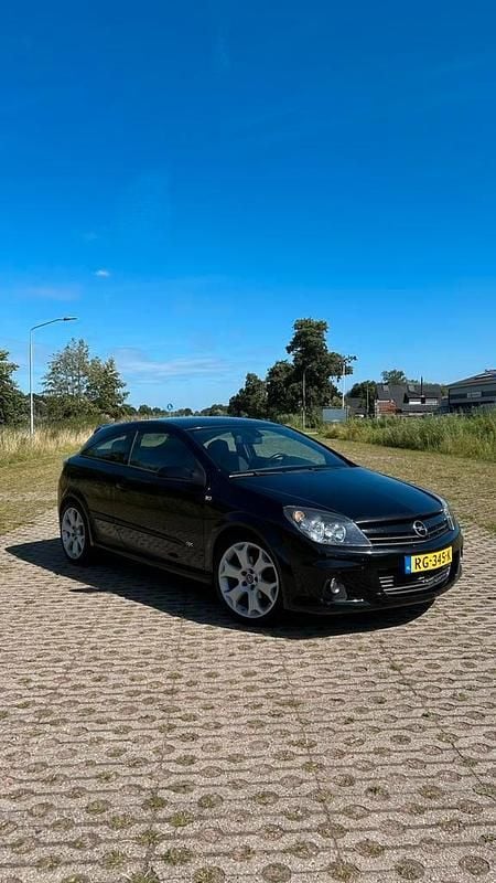Gebruikt 2007 Opel Astra GTC OPC | € 3.495 - Afbeelding 1/4
