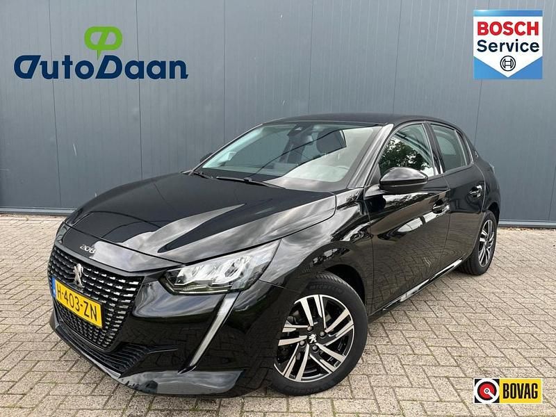 Zwart Gebruikt 2020 Peugeot 208 Allure Hatchback | € 14.950 (Eerlijke prijs) - Afbeelding 1/4