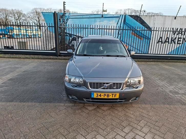Occasion 2004 Volvo S80 Sedan | € 2.450 (Goede deal) - Afbeelding 1/4