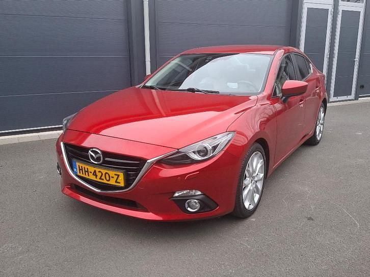 Occasion Mazda 3 119 PK (87 kW) 2015 Rood Sedan