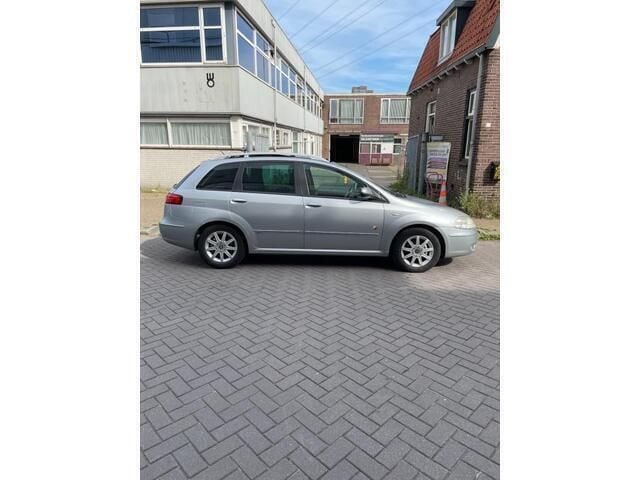 Occasion Fiat Croma Emotion 150 PK (110 kW) 2007 Grijs Hatchback