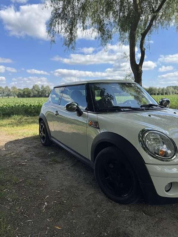 Gebruikt 2009 Mini ONE Hatchback | € 2.500 (Eerlijke prijs) - Afbeelding 1/4