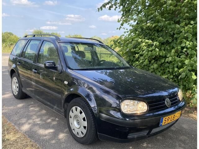 Zwart Gebruikt 2002 VW Golf IV Comfortline Stationwagen | € 950 (Eerlijke prijs) - Afbeelding 1/3