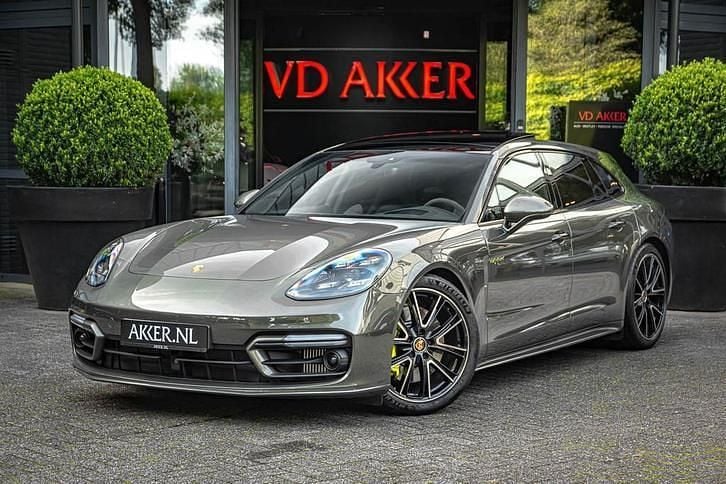 Groen Gebruikt 2023 Porsche Panamera 4 Platinum Edition Sedan | € 112.950 (Iets duurder) - Afbeelding 1/4