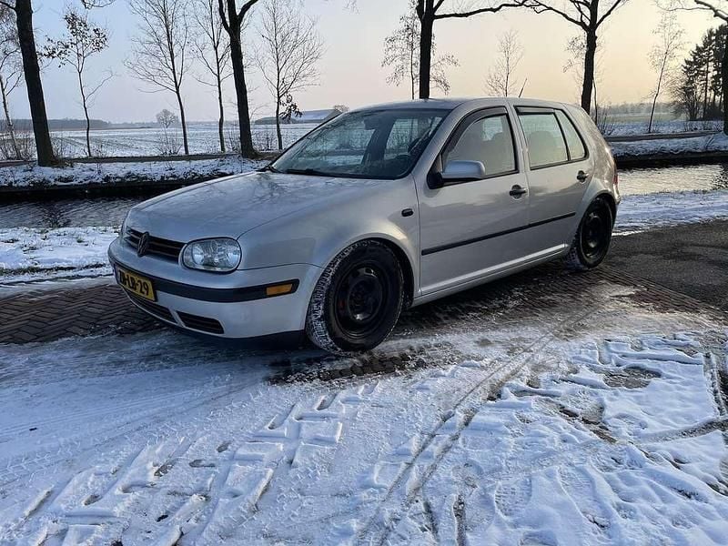 Grijs Occasion 1999 VW Golf III Hatchback | € 1.800 (Iets duurder) - Afbeelding 1/4