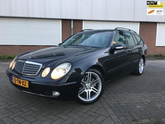 Zwart Gebruikt 2003 Mercedes 240 Stationwagen | € 3.500 - Afbeelding 1/4