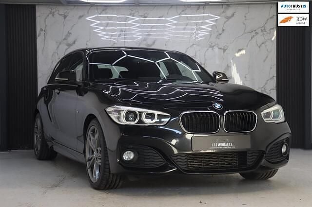 Zwart Gebruikt 2016 BMW 125 M Sport Hatchback | € 20.995 - Afbeelding 1/4
