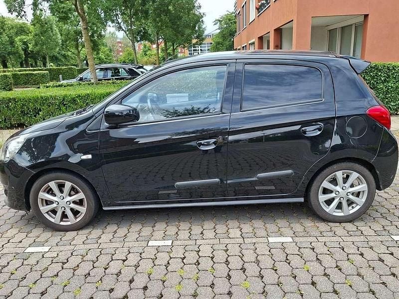 Zwart Gebruikt 2014 Mitsubishi Space Star Intense+ Hatchback | € 4.750 (Goede deal) - Afbeelding 1/4
