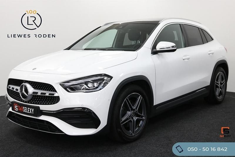 Wit Gebruikt 2023 Mercedes GLA200 AMG line SUV | € 43.950 (Duur) - Afbeelding 1/4
