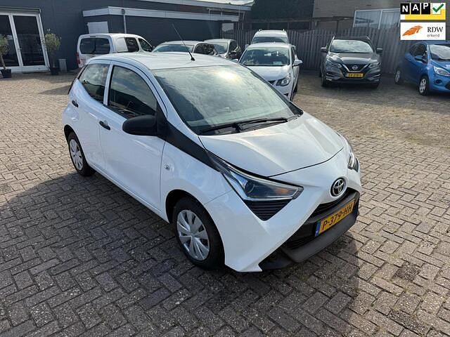 Wit Gebruikt 2022 Toyota Aygo Hatchback | € 12.000 (Super prijs) - Afbeelding 1/4