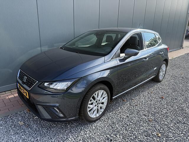 Hatchback Gebruikt 2024 Seat Ibiza Business Hatchback | € 21.900 (Eerlijke prijs) - Afbeelding 1/4