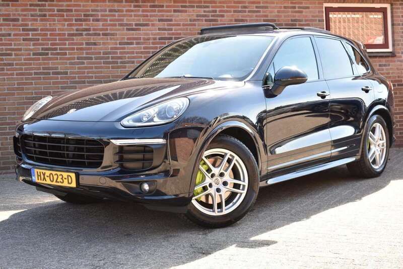 Blauw, metallic lak Gebruikt 2015 Porsche Cayenne Sport SUV | € 27.949 (Super prijs) - Afbeelding 1/4