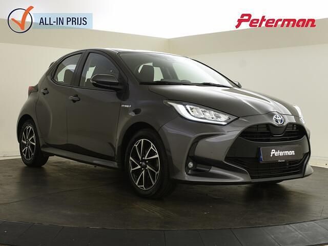 Grijs Gebruikt 2021 Toyota Yaris Hatchback | € 20.399 (Eerlijke prijs) - Afbeelding 1/4