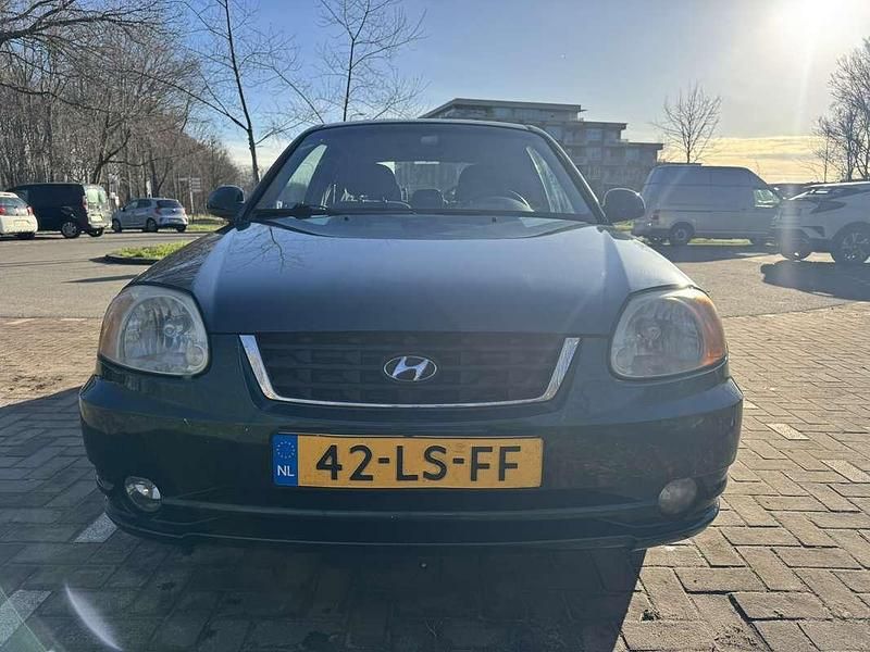Occasion Hyundai Accent Active 105 PK (77 kW) 2003 Groen Hatchback
