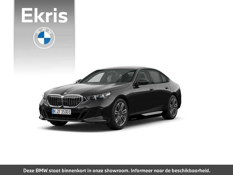 Zwart Nieuw 2025 BMW 530e M Sport Sedan | € 77.733 (Super prijs) - Afbeelding 1/4
