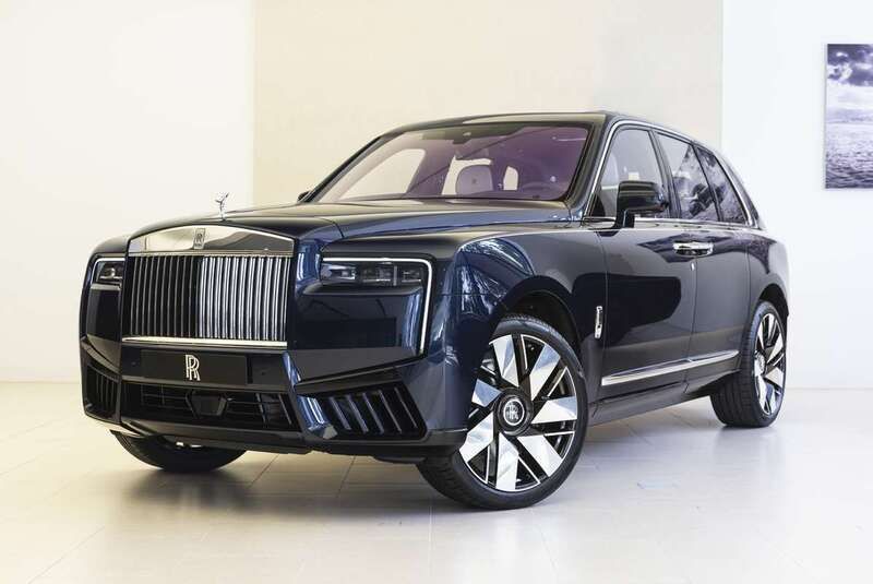 Blauw Nieuw 2024 Rolls Royce Cullinan SUV | € 655.192 - Afbeelding 1/4