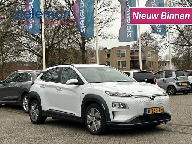 Wit (metallic) Gebruikt 2020 Hyundai Kona Comfort SUV | € 13.845 (Goede deal) - Afbeelding 1/2