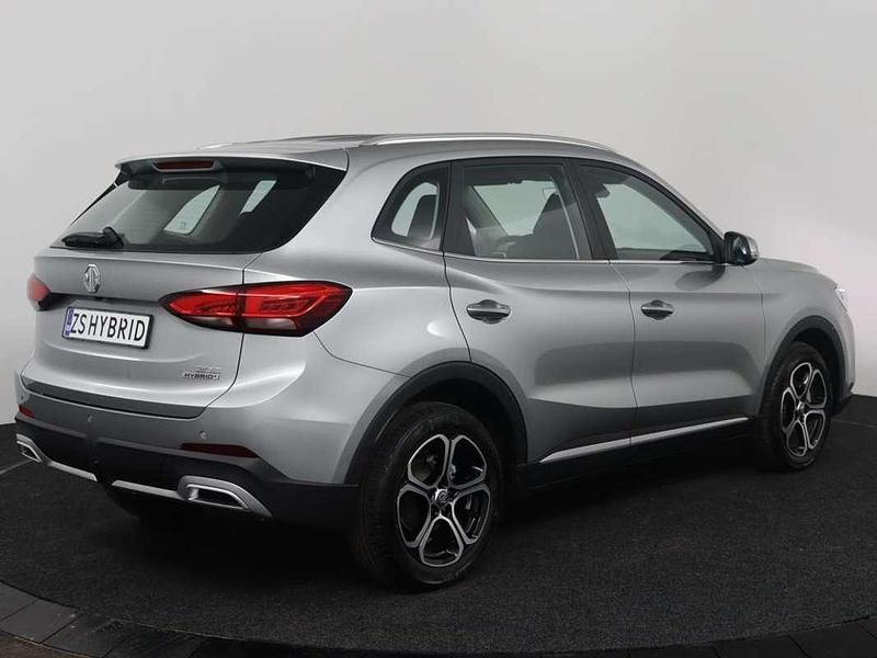 Nieuw MG ZS Comfort 197 PK (144 kW) 2025 Zilver Sedan