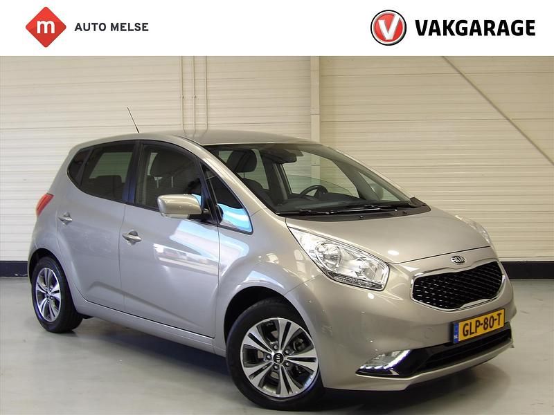 Grijs Gebruikt 2017 Kia Venga Hatchback | € 15.450 (Eerlijke prijs) - Afbeelding 1/4