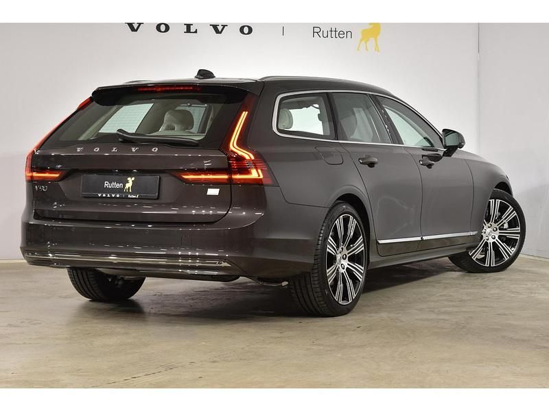 Occasion Volvo V90 Plus 350 PK (257 kW) 2025 Grijs Stationwagen