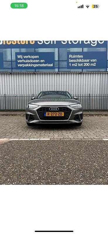 Zilver Gebruikt 2021 Audi A4 Stationwagen | € 28.500 (Iets duurder) - Afbeelding 1/4
