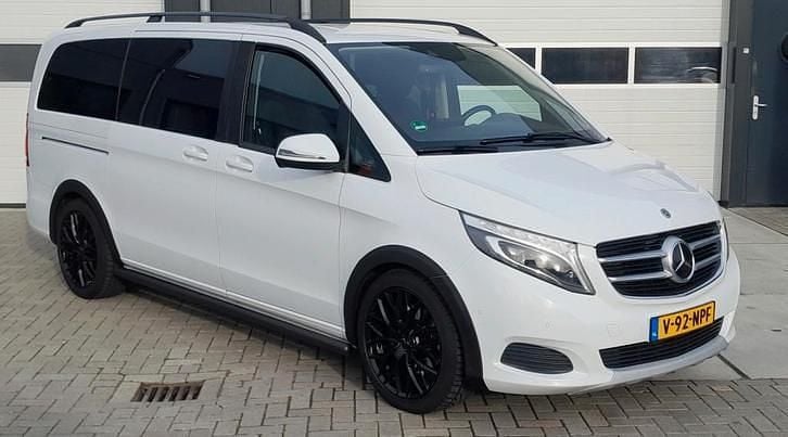 Occasion 2018 Mercedes V220 MPV | € 28.500 (Eerlijke prijs) - Afbeelding 1/4