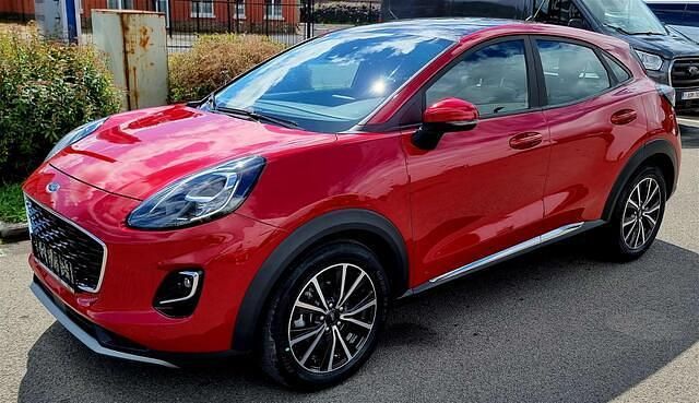 Rood Gebruikt 2021 Ford Puma Gen-E Titanium SUV | € 18.950 (Goede deal) - Afbeelding 1/4