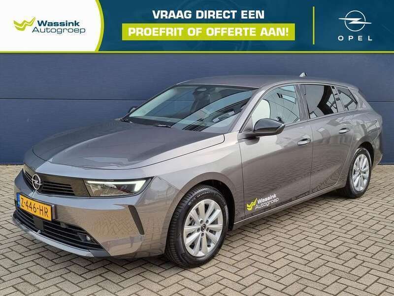 Vulcan grey (grijs metallic) Gebruikt 2024 Opel Astra Edition Stationwagen | € 26.420 (Eerlijke prijs) - Afbeelding 1/4