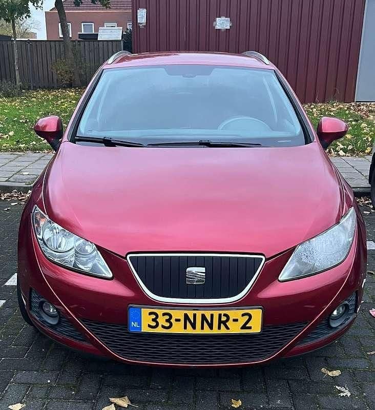 Rood Gebruikt 2010 Seat Ibiza ST Style Stationwagen | € 2.250 (Eerlijke prijs) - Afbeelding 1/4