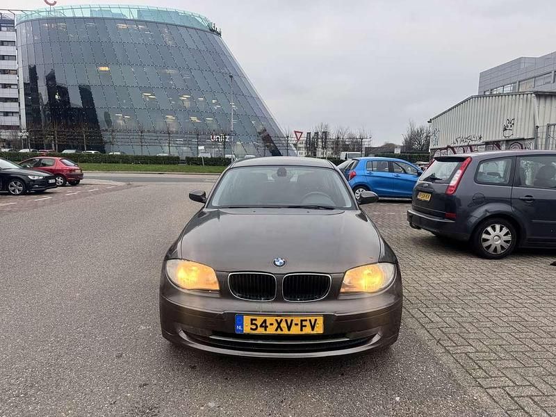 Bruin Occasion 2007 BMW 116 Hatchback | € 2.999 (Eerlijke prijs) - Afbeelding 1/4