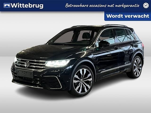 Zwart (metallic) Gebruikt 2021 VW Tiguan Pro SUV | € 36.950 (Duur) - Afbeelding 1/1