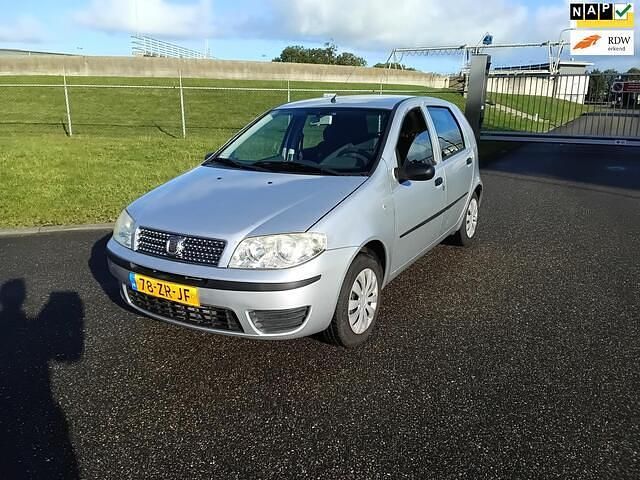 Grijs Gebruikt 2008 Fiat Punto Active Hatchback | € 1.850 (Eerlijke prijs) - Afbeelding 1/4