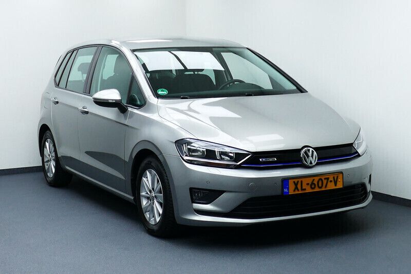 Grijs Gebruikt 2018 VW Golf Sportsvan Comfortline MPV | € 17.244 (Eerlijke prijs) - Afbeelding 1/4
