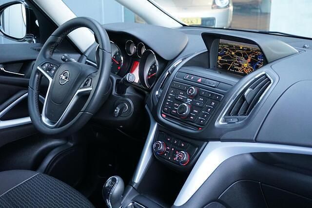 Occasion Opel Zafira Tourer 200 PK (147 kW) 2016 Wit MPV