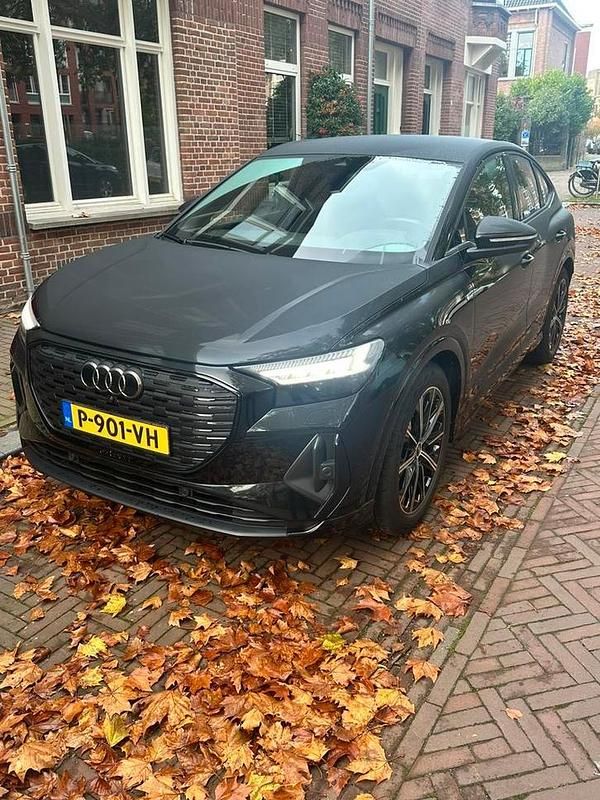 Gebruikt 2022 Audi Q4 e-tron SUV | € 33.333 (Iets duurder) - Afbeelding 1/4