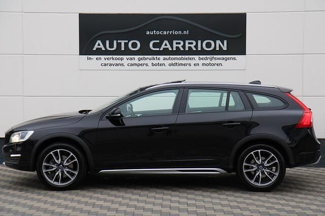 Occasion Volvo V60 CC 245 PK (180 kW) 2017 Zwart (metallic) Stationwagen