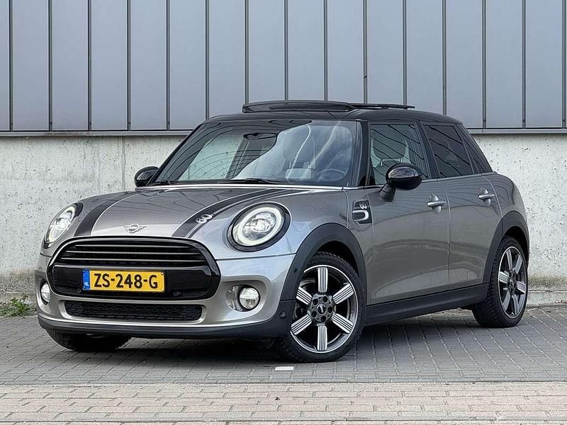 Grijs Gebruikt 2019 Mini Cooper Hatchback | € 21.940 (Eerlijke prijs) - Afbeelding 1/4