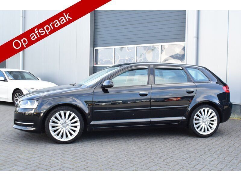 Zwart Gebruikt 2011 Audi A3 Attraction Hatchback | € 5.950 (Eerlijke prijs) - Afbeelding 1/4