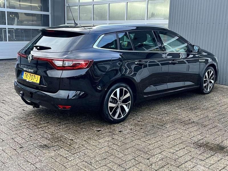 Occasion Renault Mégane GrandTour LIMITED 142 PK (104 kW) 2018 Zwart Stationwagen