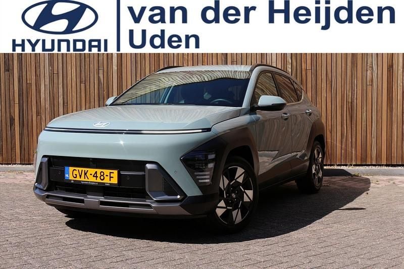 Groen Gebruikt 2025 Hyundai Kona Premium SUV | € 36.950 (Duur) - Afbeelding 1/2