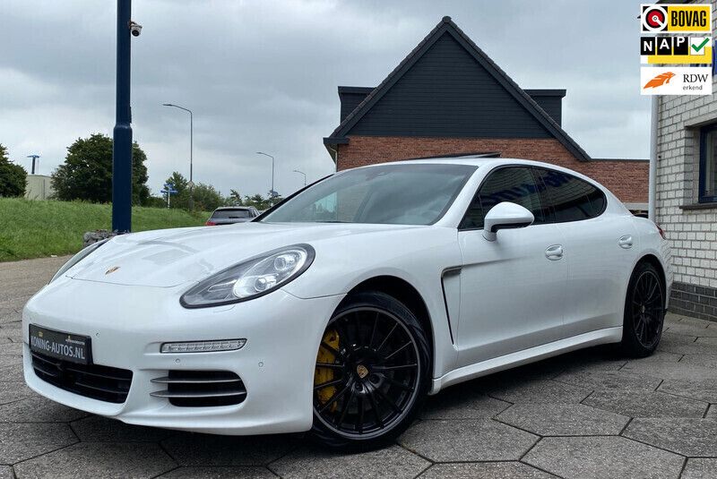 Wit Gebruikt 2013 Porsche Panamera Sedan | € 35.445 (Iets duurder) - Afbeelding 1/4